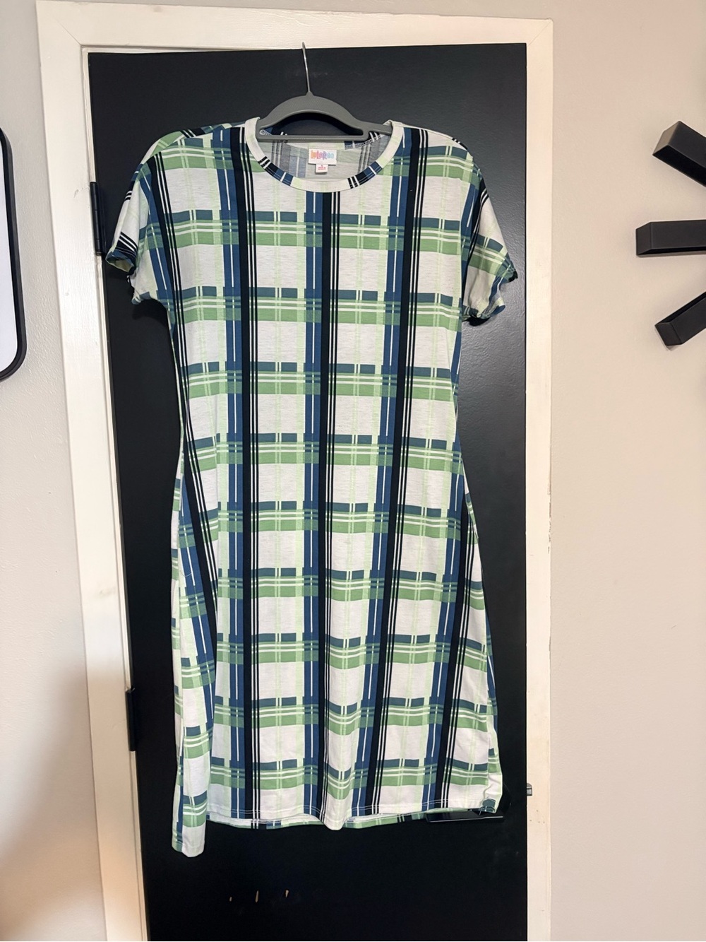 LuLaRoe Green Navy White Plaid Short Sleeve Dress